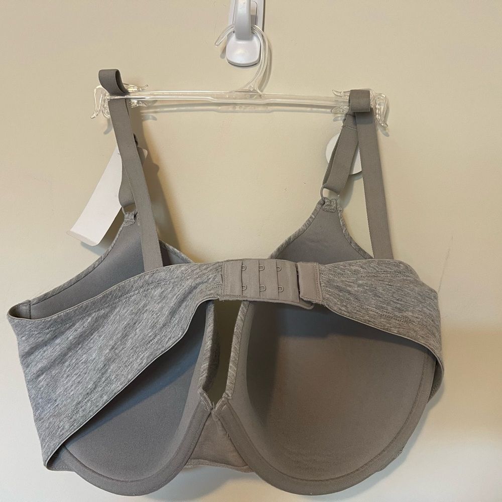 Fruit of the Loom Size 40D Heather Grey Bra NWT - Picture 2 of 3